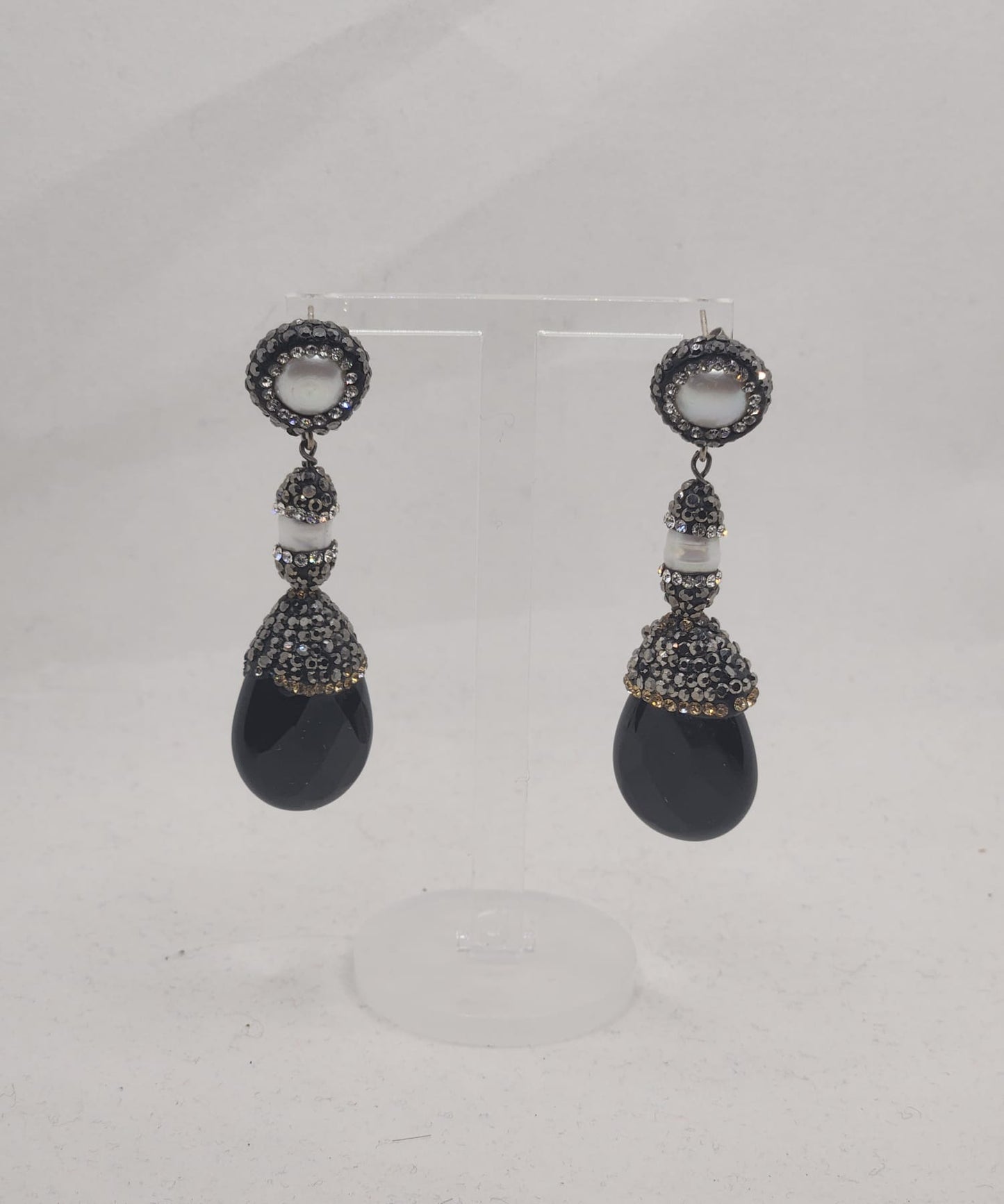 Onyx Pearl Garcone Earrings