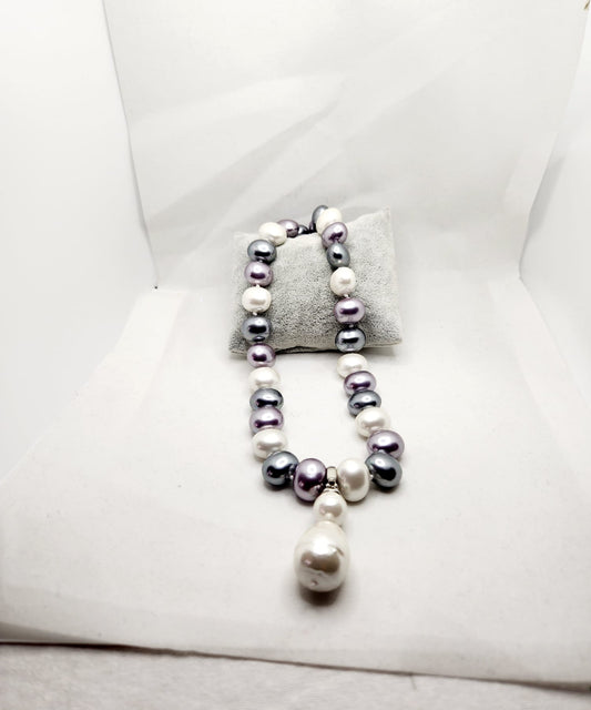 Luna Twilight Pearl Necklace