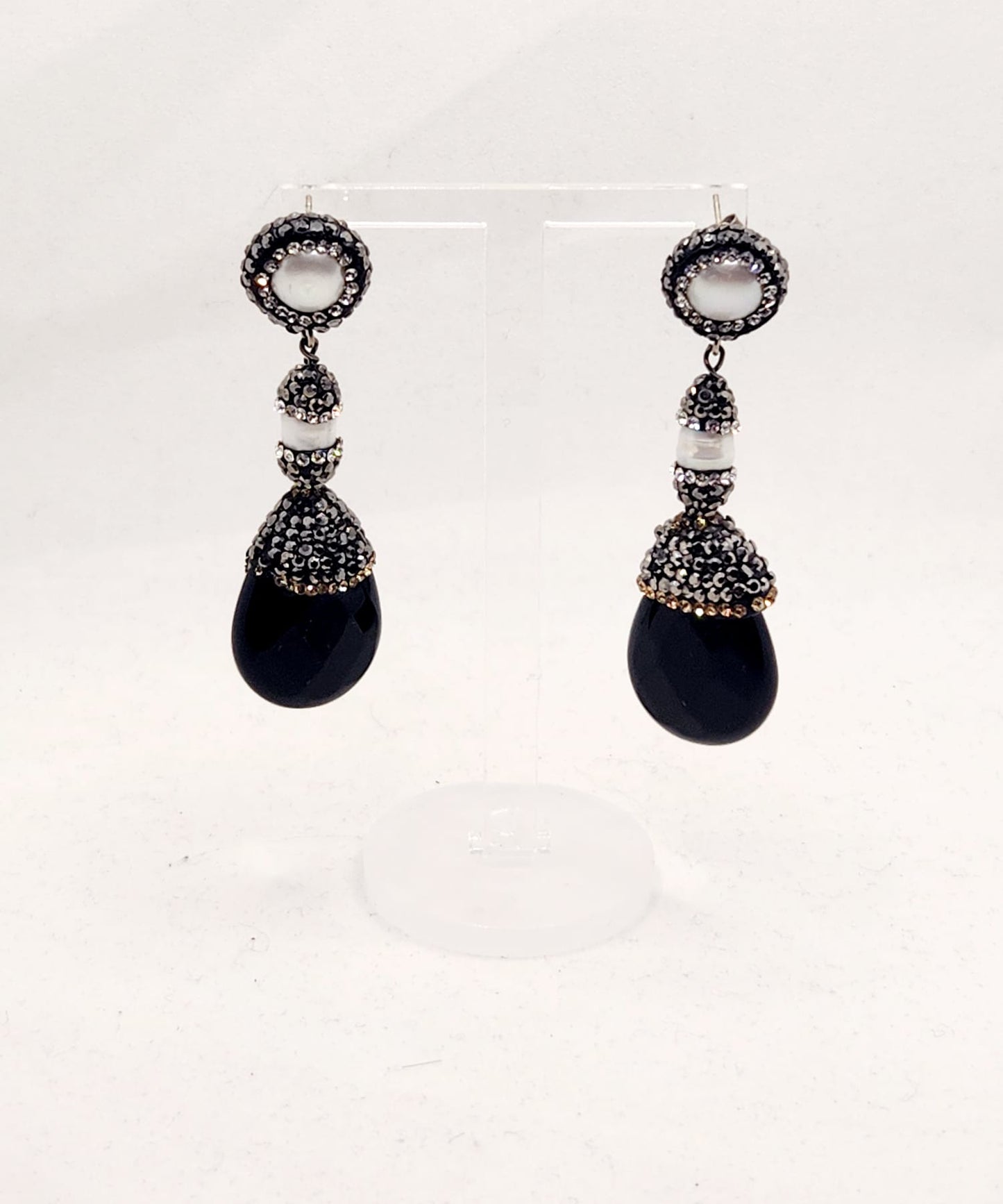 Onyx Pearl Garcone Earrings