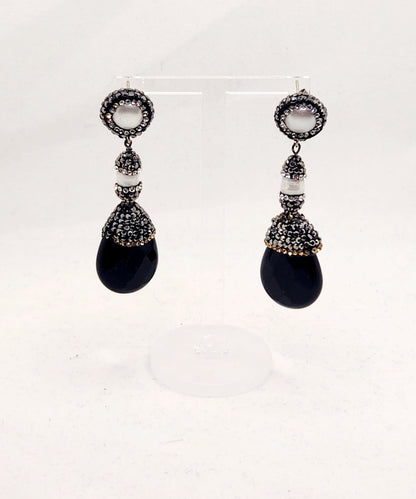 Onyx Pearl Garcone Earrings